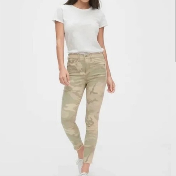 NWT Gap High Rise Camo True Skinny Ankle Jeans w/Secret Smoothing Pockets (8/29) - Picture 1 of 9